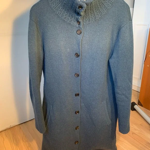 100% Mongolian Cashmere Cardigan - like new, size M - Picture 5 of 10